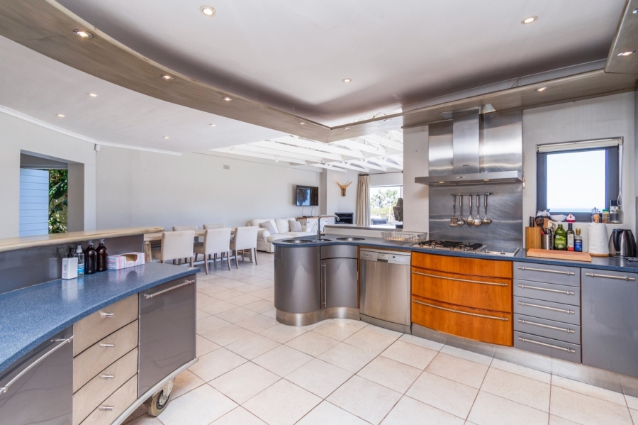 To Let 4 Bedroom Property for Rent in Bakoven Western Cape